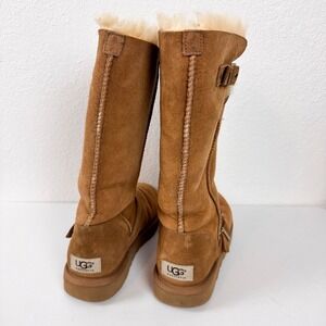 UGG Australia Women's Tall Sheepskin Lined Boots Chestnut Buckle Detail Size 7